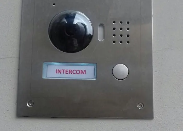 New In The Heart Of 2 Apartment